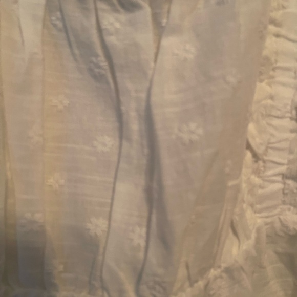 Old navy women’s top - Picture 2 of 4